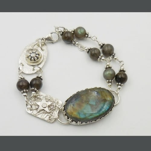 Click to view detail for DKC-1149 Bracelet  Labradorite and Sterling Silver $250